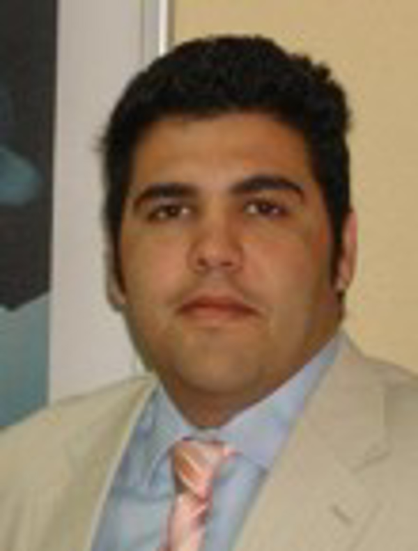 Younes Barrag�n